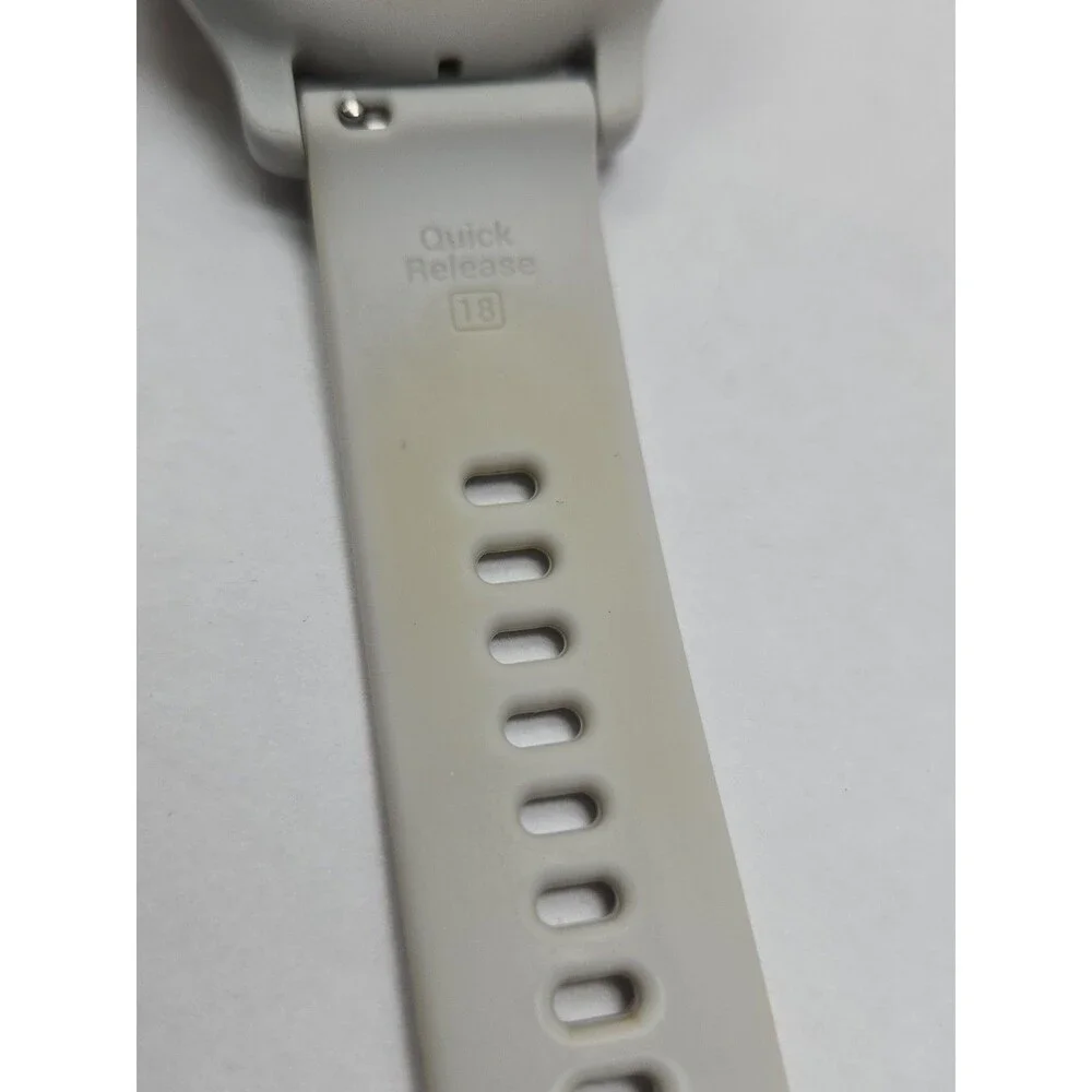Garmin Venu 2S Smartwatch 40mm GPS Music Multi GNSS AMOLED Silver W/ Charger